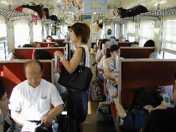 413系の車内